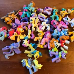 Hasbro My Little Pony Mini Figures (24 mini figures) EUC
